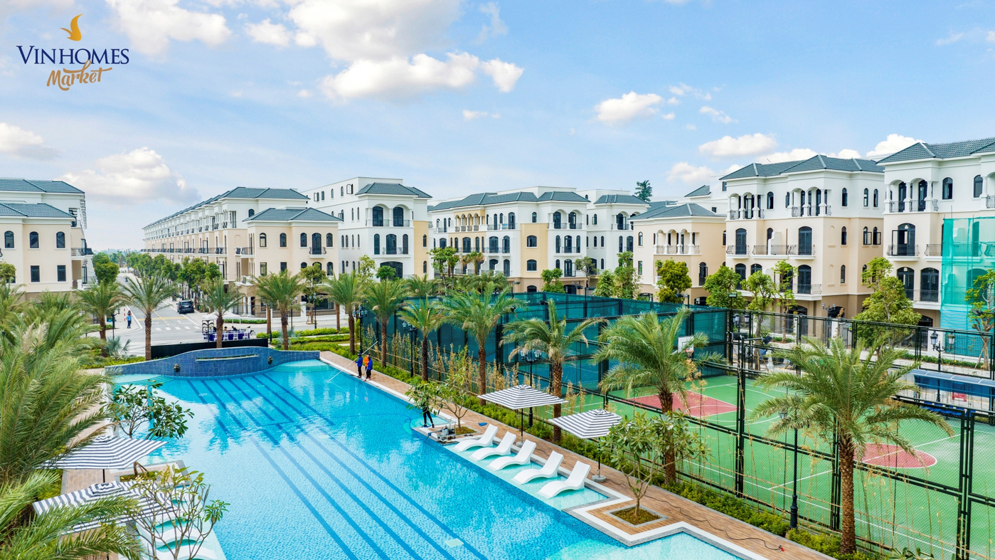 Bể bơi miễn phí cho cư dân khu Chà Là.