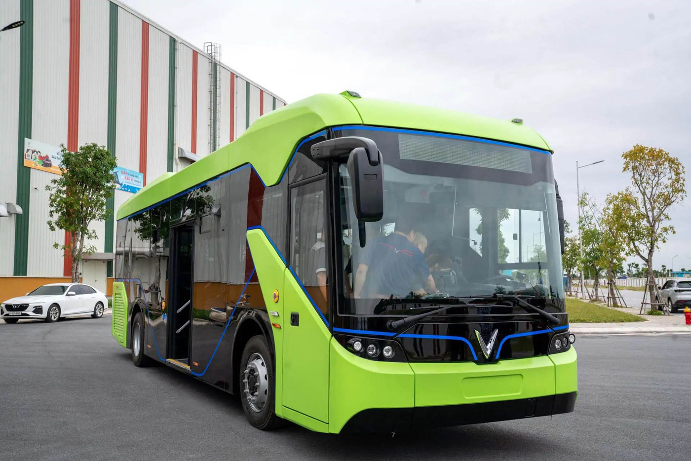 Các tuyến Vinbus miễn phí phục vụ khách hàng đến Mega Grand World (Nguồn: VinBus)