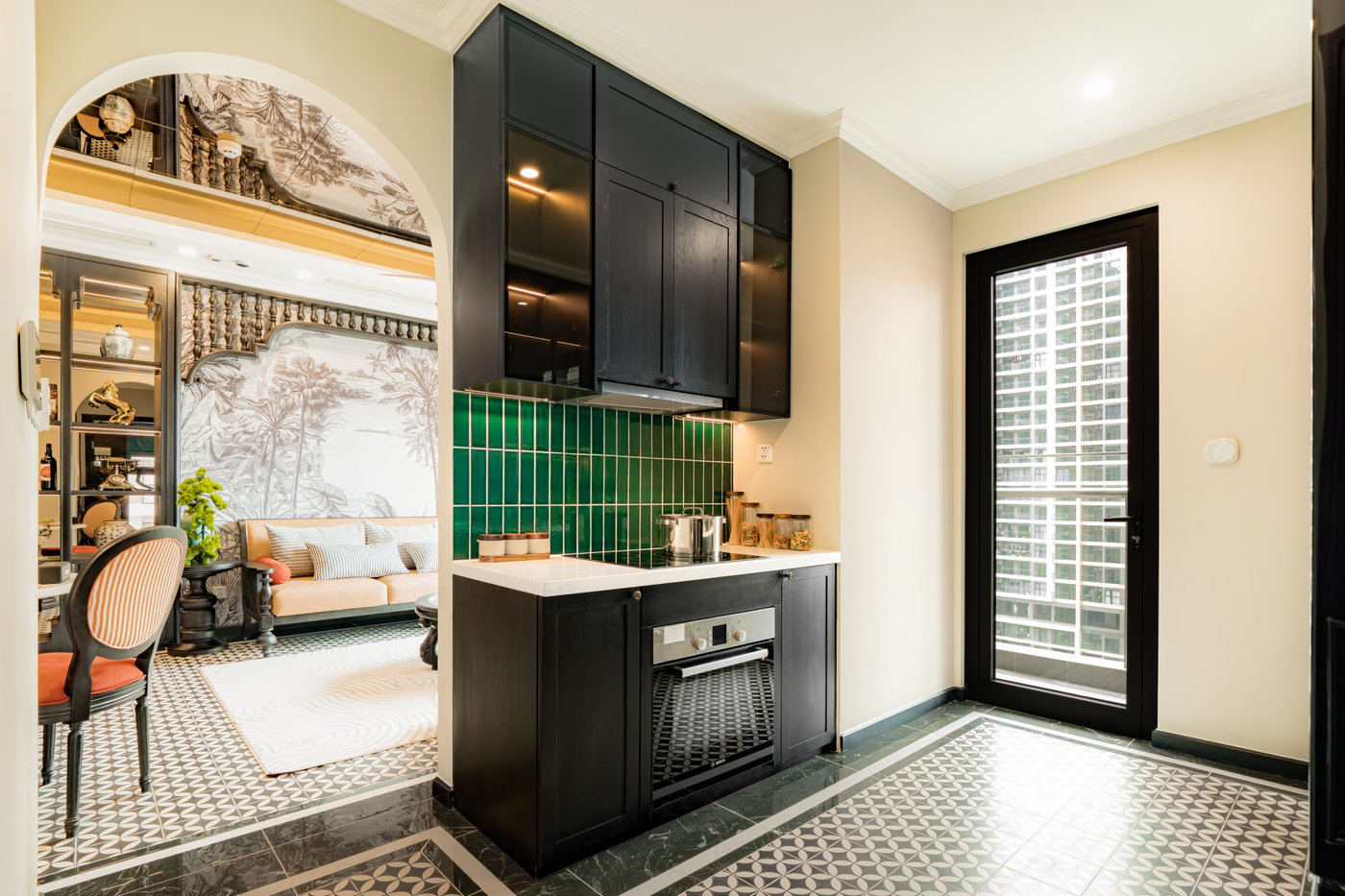 Không gian bếp của các căn hộ tại The Opus One được chủ đầu tư Vinhomes trang bị hệ thống bếp, mặt bếp, chậu rửa đến từ những thương hiệu uy tín (Hình ảnh chỉ mang tính chất minh họa)