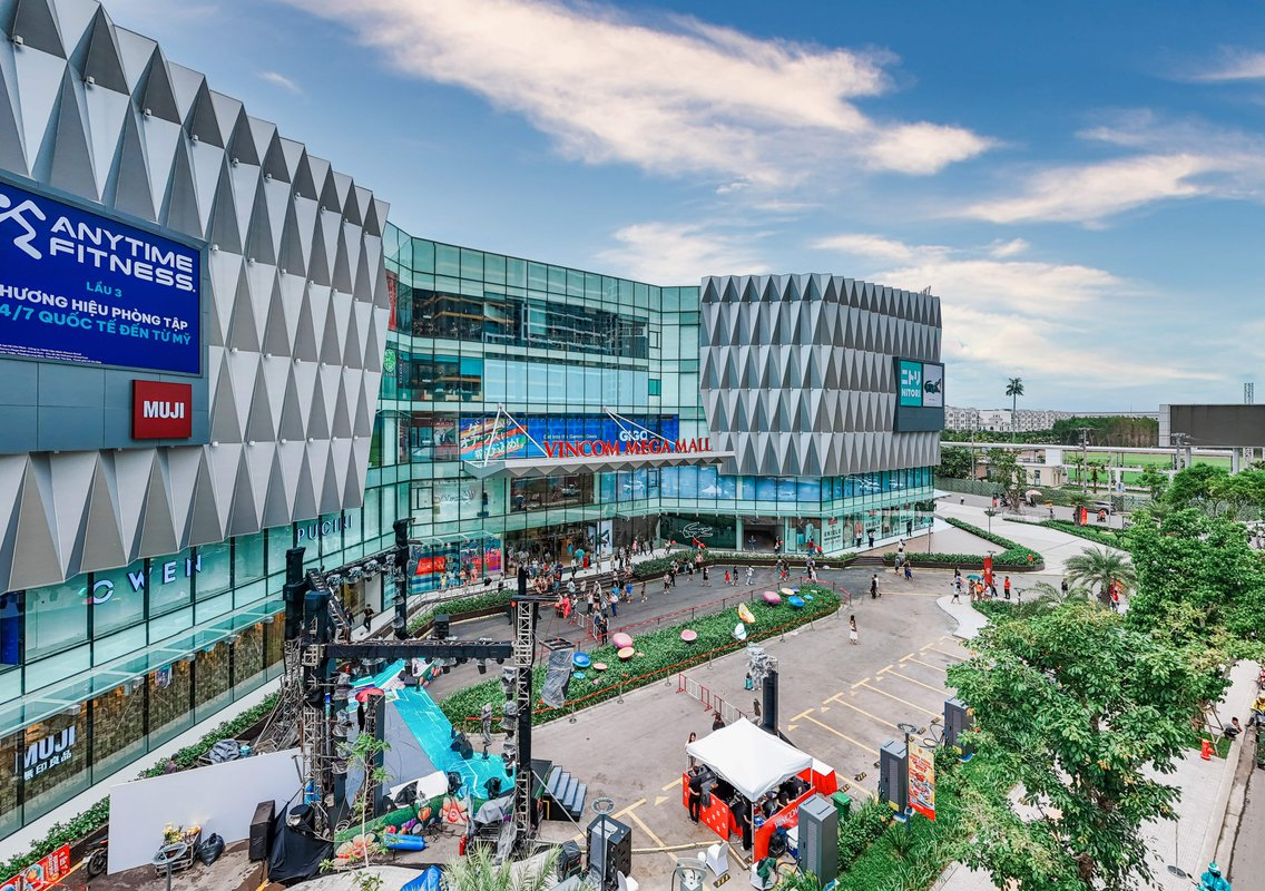 Vincom Mega Mall Grand Park - không gian mua sắm “Park-in Mall” với trải nghiệm mới lạ, đẳng cấp chưa từng có.