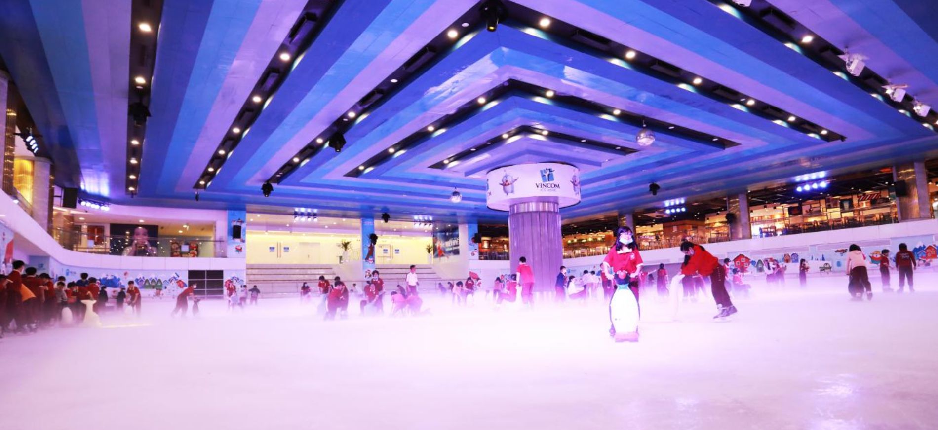 Quy mô sân trượt băng Vincome-Ice-Rink